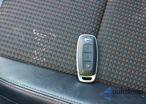 2025 Nissan Kicks Sr Fwd z USA, uszkodzony, nr VIN 3N8AP6DA3SL323622